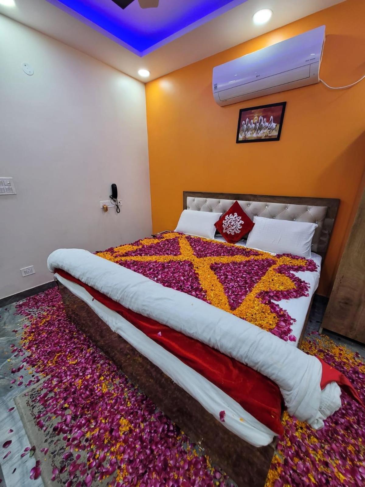 The Swiss Residency Hotel Greater Noida Kültér fotó